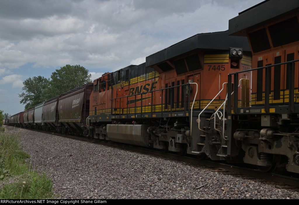 BNSF 7445 Roster shot